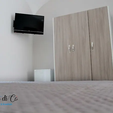 La Casa Di Co Bed & Breakfast *
